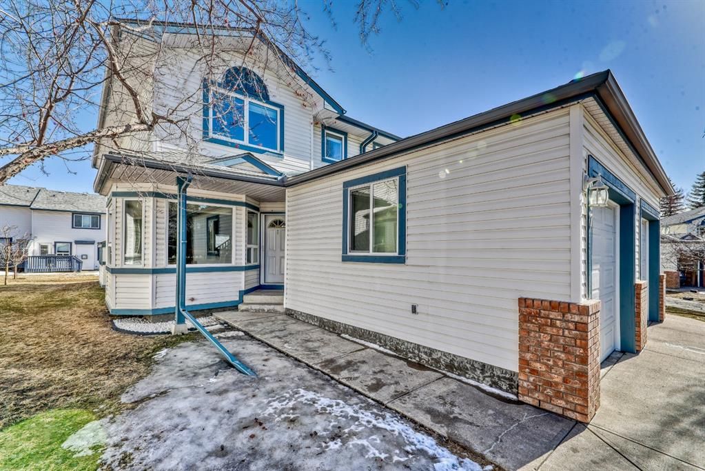 New property listed in Citadel, Calgary